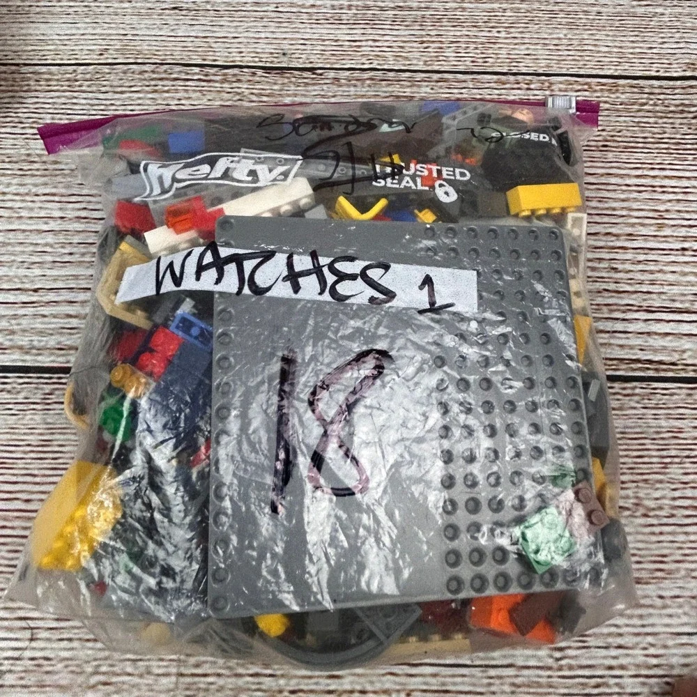 LEGO Bulk Mixed Building‎ Bricks Lot w/ Baseplate Multicolor Assorted 1lb 15oz